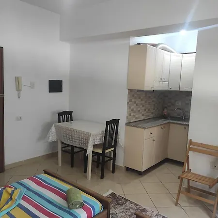 Alma's 2 Lejlighed Vlorë